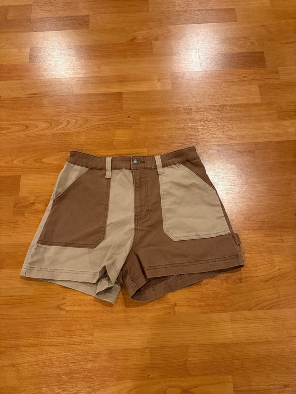 NWOT Hollister Two-Tone Ultra High-Rise Shorts - Picture 2 of 4
